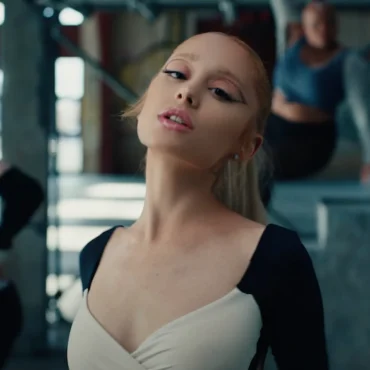 Ariana Grande’s track ‘Yes, And?’ makes an impressive debut, claiming the top spot on the Billboard Hot 100 chart