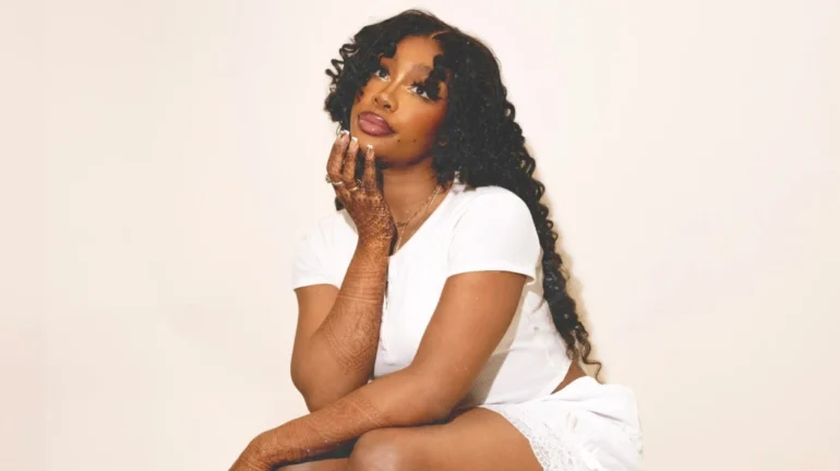 SZA Claps Back At Fans Leaking Her Music