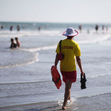 Scary Scenes on South Florida Beaches: 3 Swimmers Rescued from Dangerous Waters 🌊