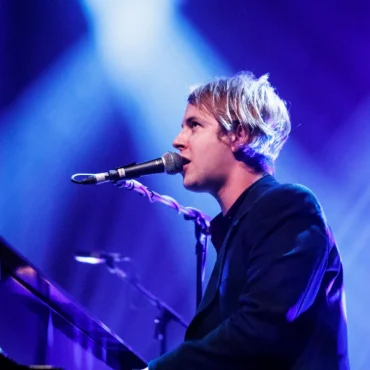 Meet Billie Eilish’s Miami Tour Opener: Tom Odell, The Voice Behind “Another Love”