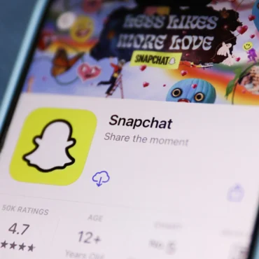 Snapchat’s Gonna Charge You to Save ‘Memories’