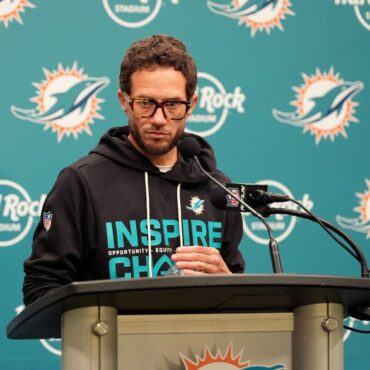 Miami Dolphins Part Ways with Mike McDaniel After Four Seasons