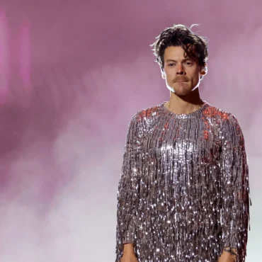 Why Styles Fans Are Donating Blood and Taking Loans for a Seat at the Show