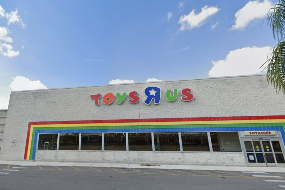 Tesla Is Taking Over a Former Toys “R” Us in Kendall
