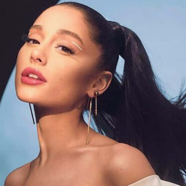 Ariana Grande Is Secretly Revealing the ‘Petal’ Tracklist During Her Eternal Sunshine Tour