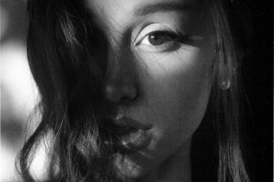 Ariana Grande Drops ‘Petal’: The Complete Live Album’ With 12 New Live Tracks
